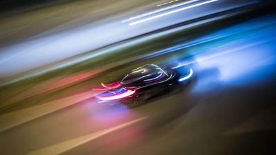 Der 15-Jährige fuhr laut den Videos mit mehr als 210 Kilometern pro Stunde. (Symbolbild) (Foto: Frank Rumpenhorst/dpa)