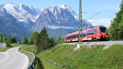 Die Züge der Werdenfelsbahn bleiben im Juni zeitweise im Depot. (Symbolbild) (Foto: Angelika Warmuth/dpa)