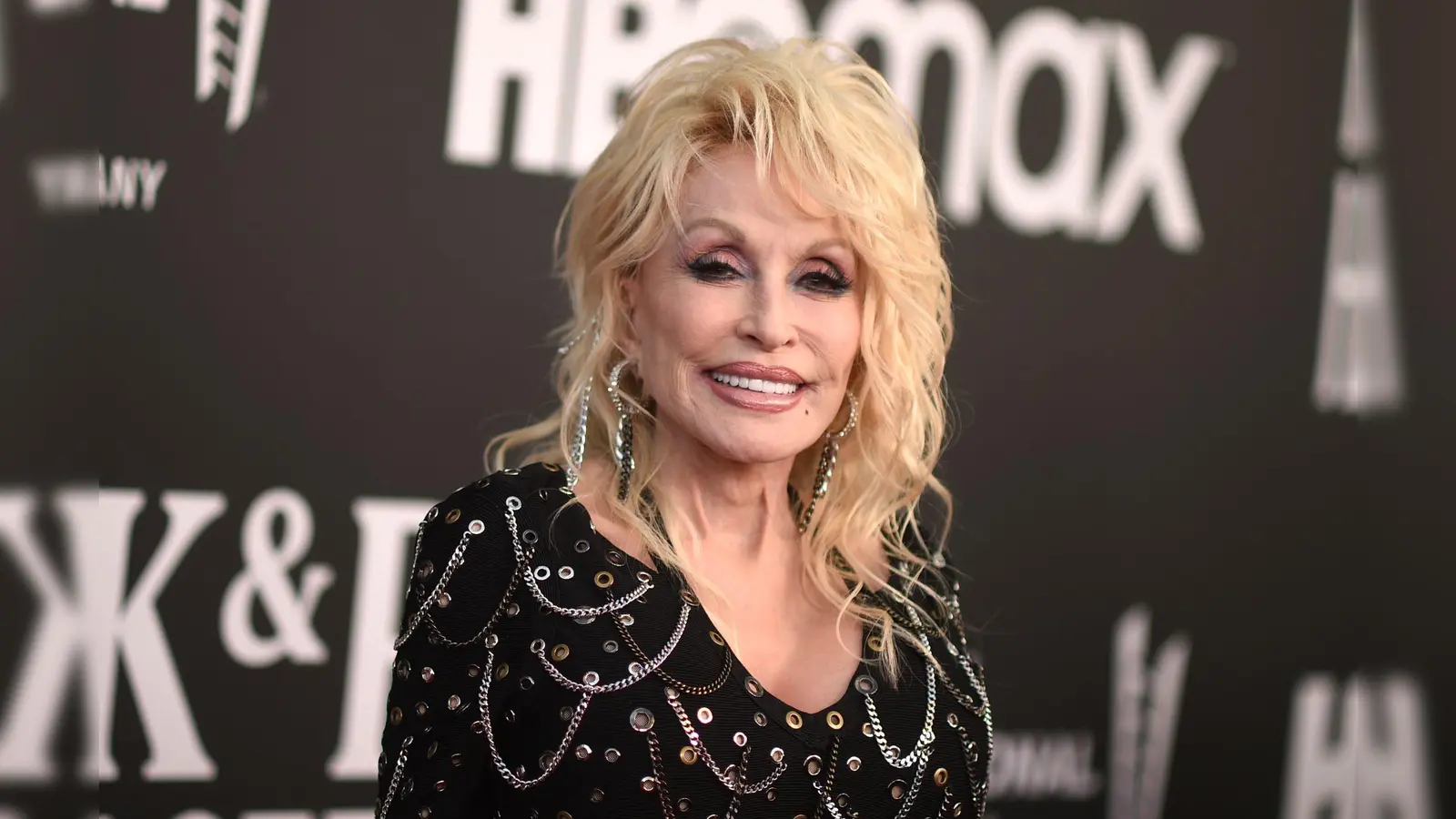 Sie trauert: Mehr als 58 Jahre war Dolly Parton mit ihrem Ehemann Carl Dean verheiratet. (Archivbild) (Foto: Richard Shotwell/Invision via AP/dpa)