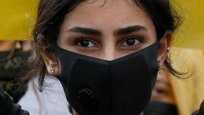 Pakistanische Aktivistinnen demonstrieren im Rahmen des Internationalen Frauentags. (Archivbild) (Foto: Anjum Naveed/AP/dpa)