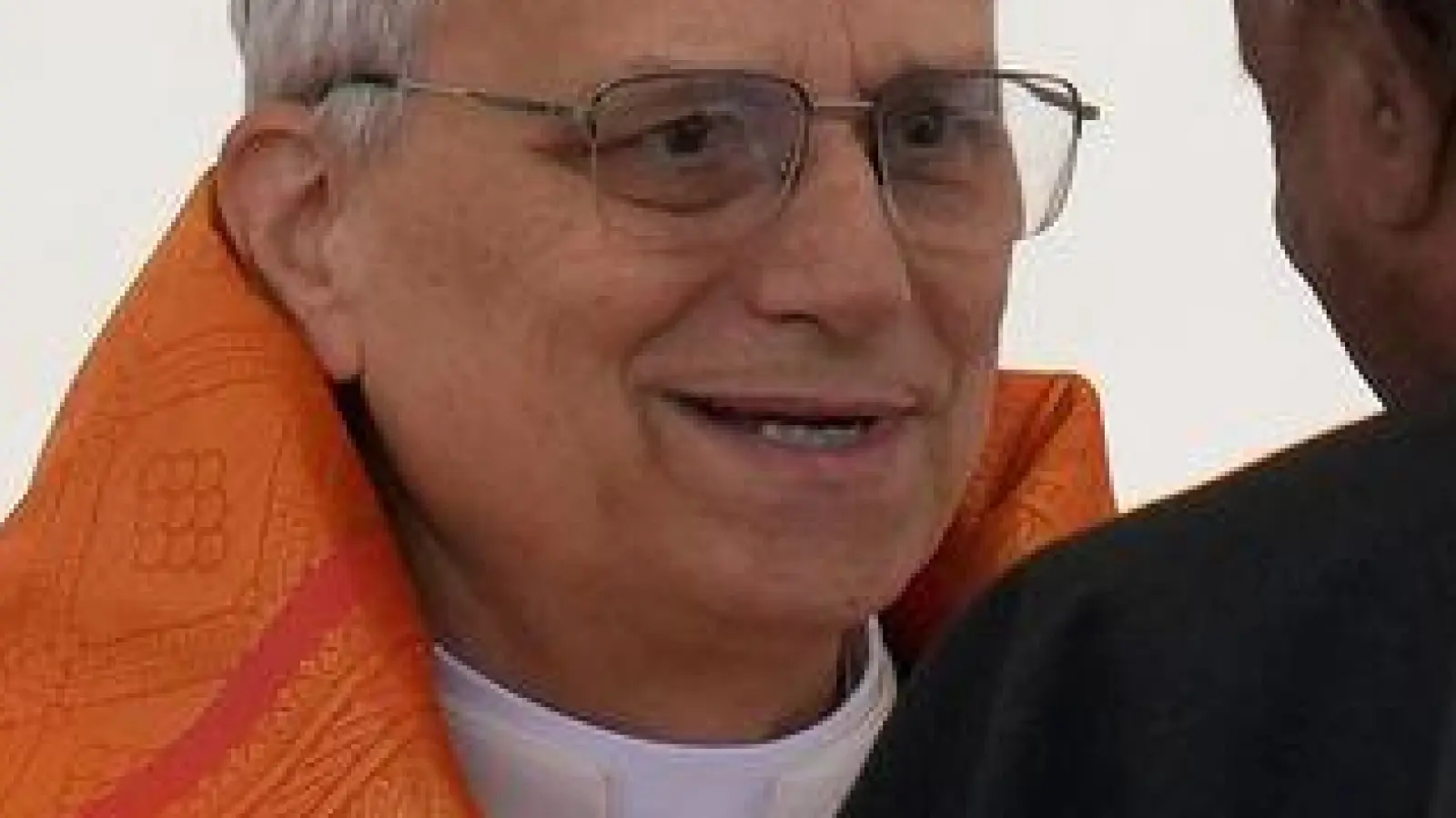 Der neue Papst Leo XIV. hat eine alte Tradition wiederbelebt - den sogenannten Konklave-Bonus. (Archivbild) (Foto: Gregorio Borgia/AP/dpa)