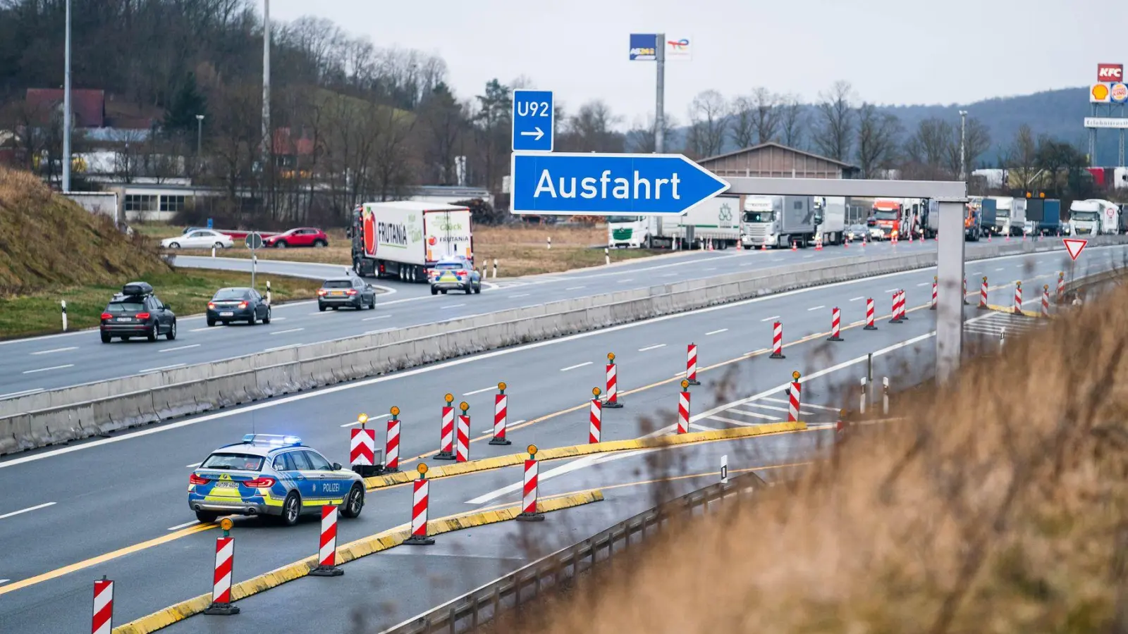 Am Wochenende wird die Autobahn 3 nachts für den Verkehr gesperrt. (Archivfoto) (Foto: Nicolas Armer/dpa)