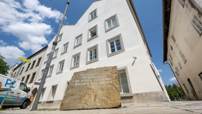 Hitlers Geburtshaus ist nun eine Polizeistation  (Foto: Peter Kneffel/dpa)