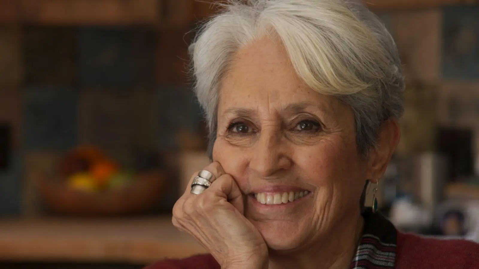 Joan Baez in einer Szene des Films „Joan Baez I Am A Noise”. (Foto: -/Alamodefilm/dpa)