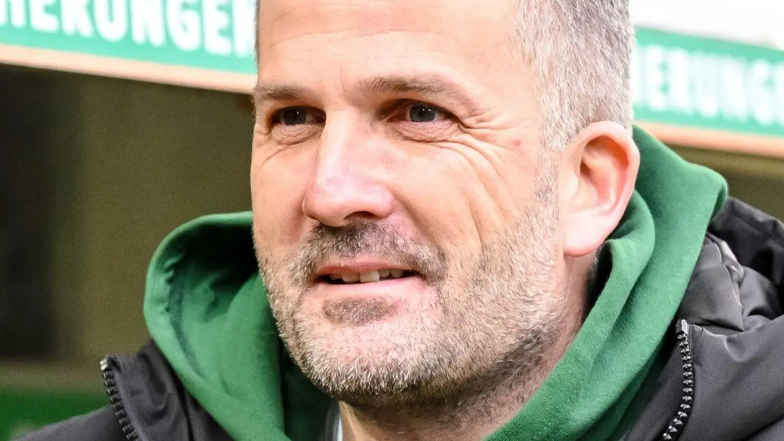 Manuel Baum warnt vor den individuell starken Wolfsburgern. (Archivbild) (Foto: Harry Langer/dpa)