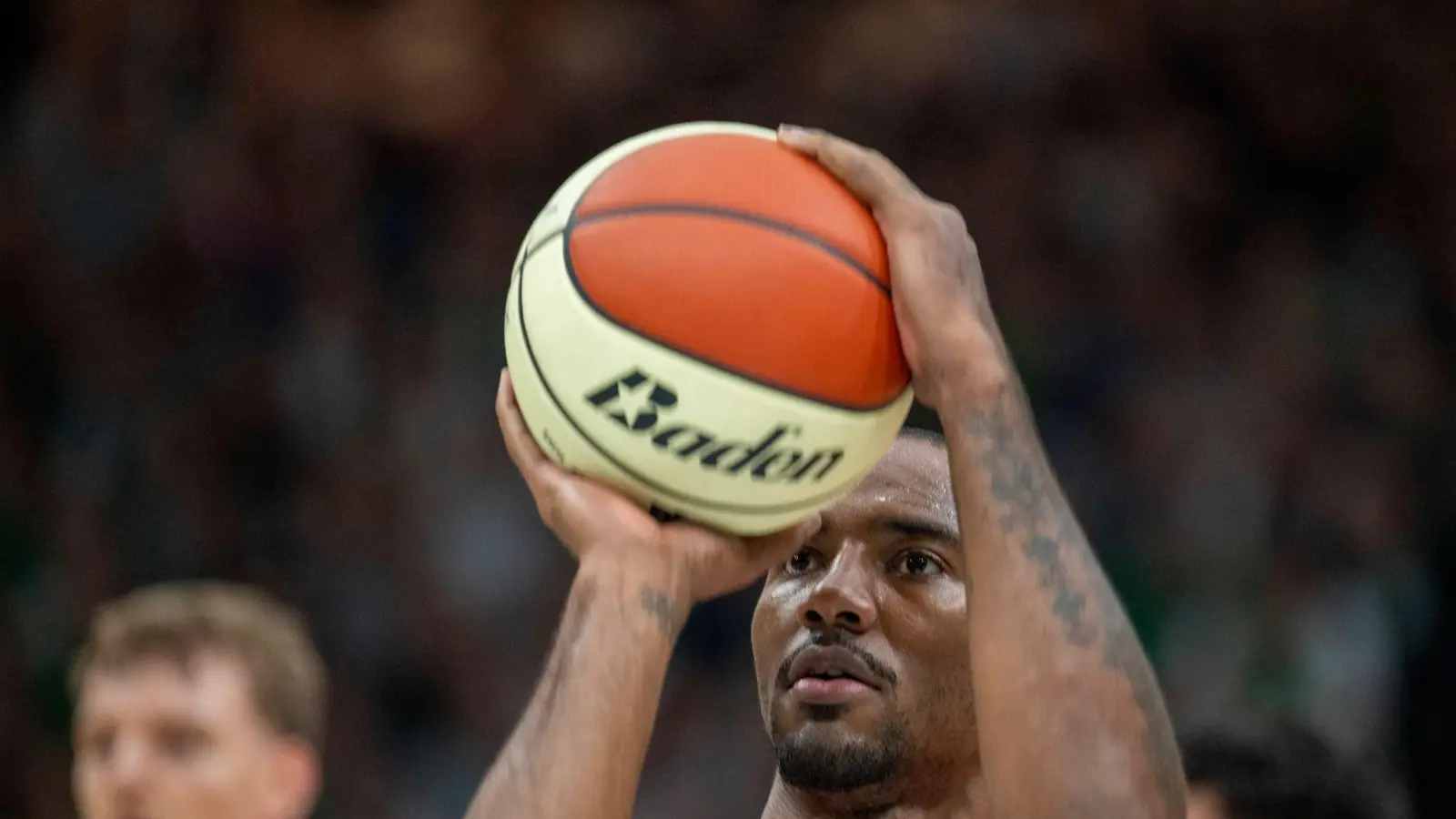 Isiaha Mike war im Spiel gegen Bonn Top-Scorer der Bayern.  (Foto: Harald Tittel/dpa)