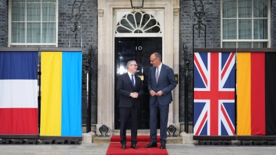 Downing Street Nr. 10: Hier findet der Vierer-Gipfel zum Ukraine-Krieg mit Kanzler Merz statt. (Foto: Lucy North/PA Wire/dpa)