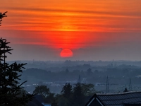 Prächtiger Beginn des Abends - gesehen bei Neusitz (Foto: Gökhan Burgaz)