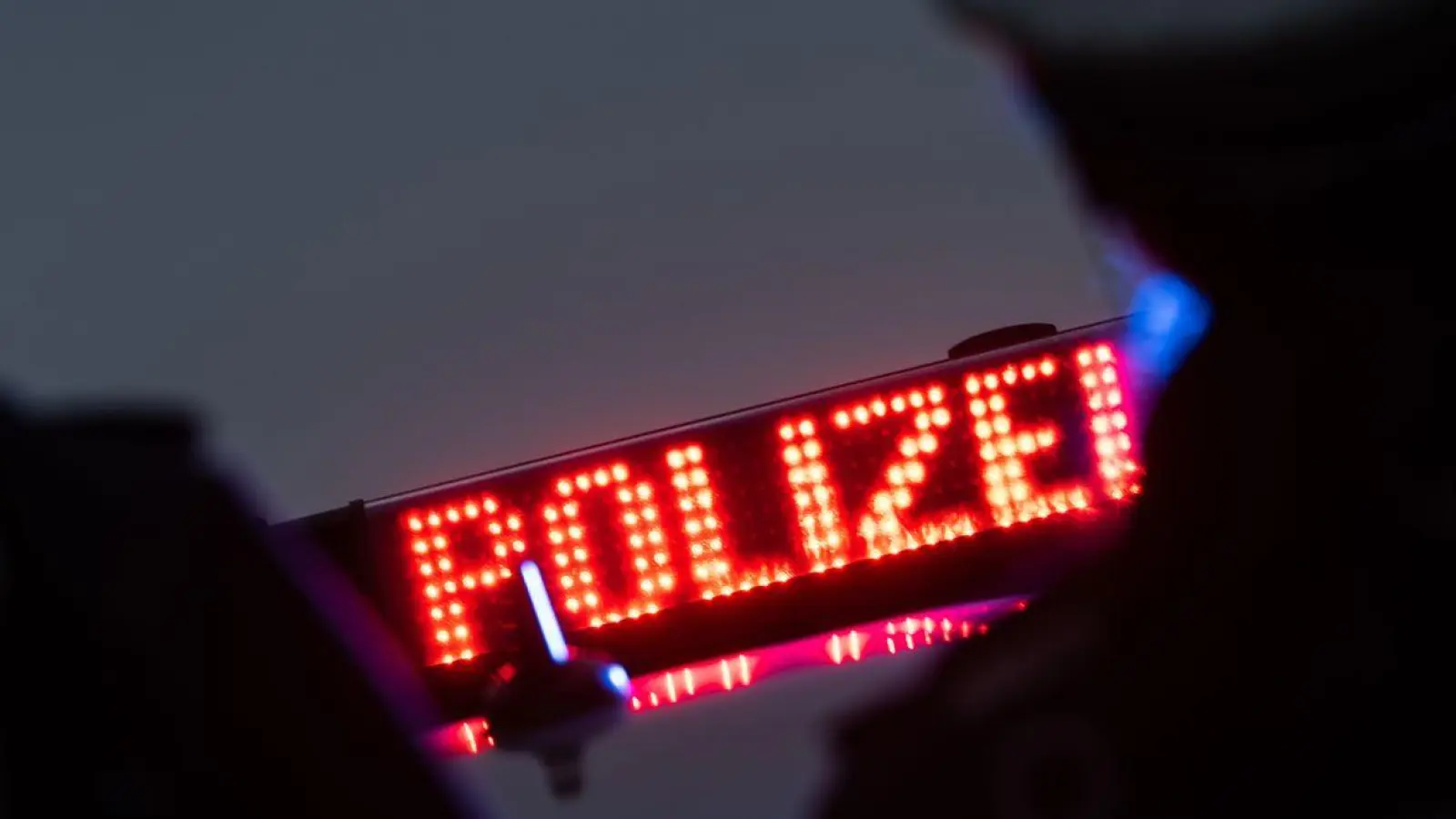 Die Polizei bittet um Zeugenhinweise. (Symbolbild) (Foto: Marijan Murat/dpa)