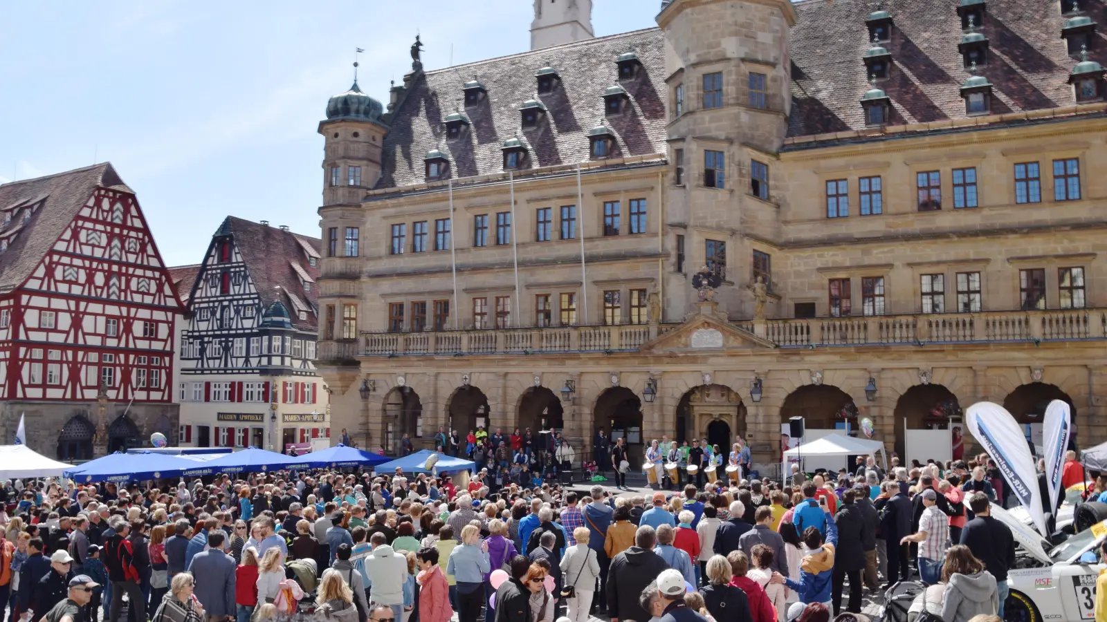 Auf Sonnenschein wie bei dieser früheren Auflage der Stadtmosphäre hoffen die Veranstalter auch in diesem Jahr. Die Besucherinnen und Besucher erwartet ein abwechslungsreiches Programm von Freitag bis Sonntag. (Archivfoto: Andrea Müller)