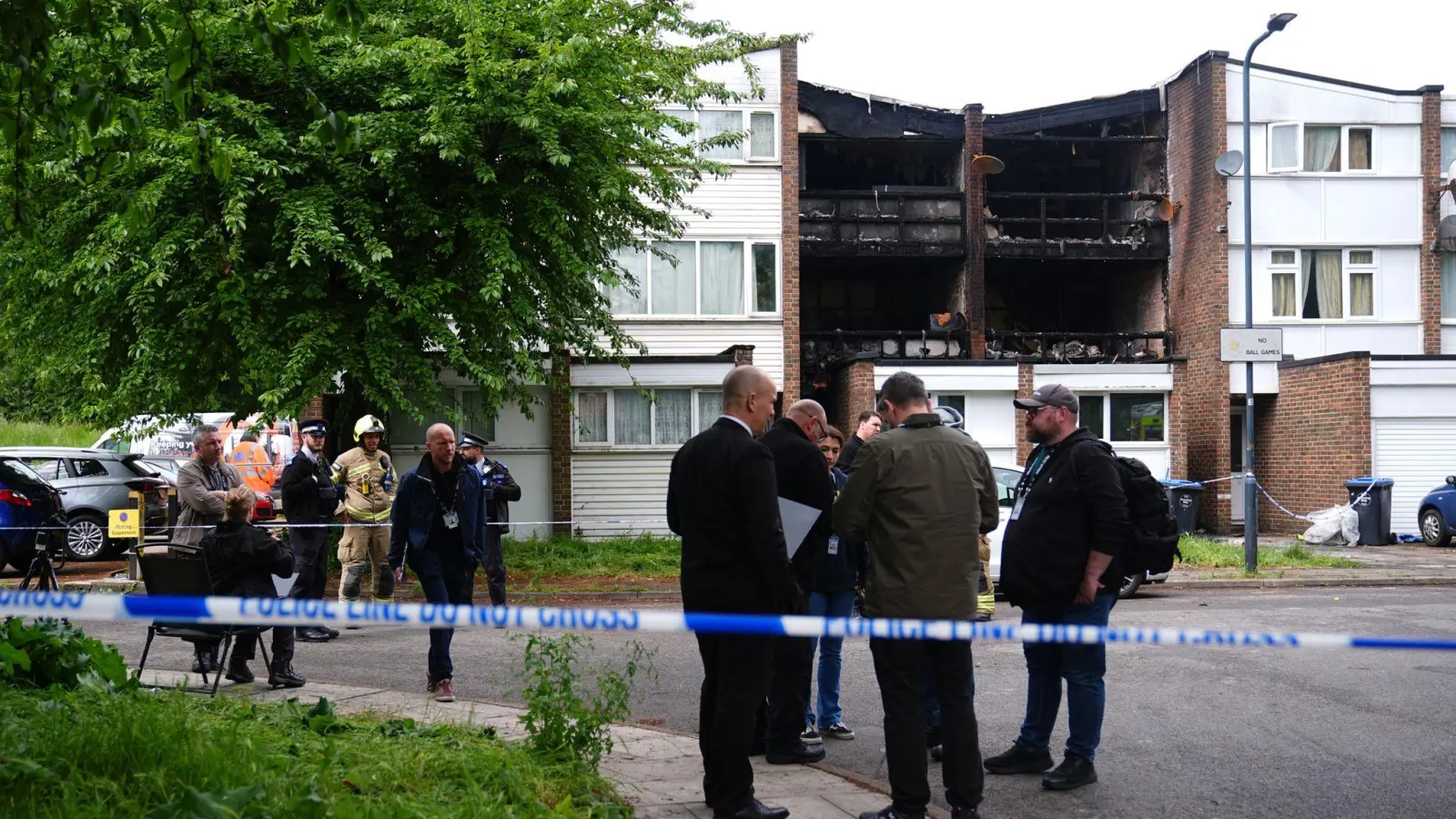 Die Polizei wurde zu dem Hausbrand gerufen. (Foto: James Manning/PA Wire/dpa)