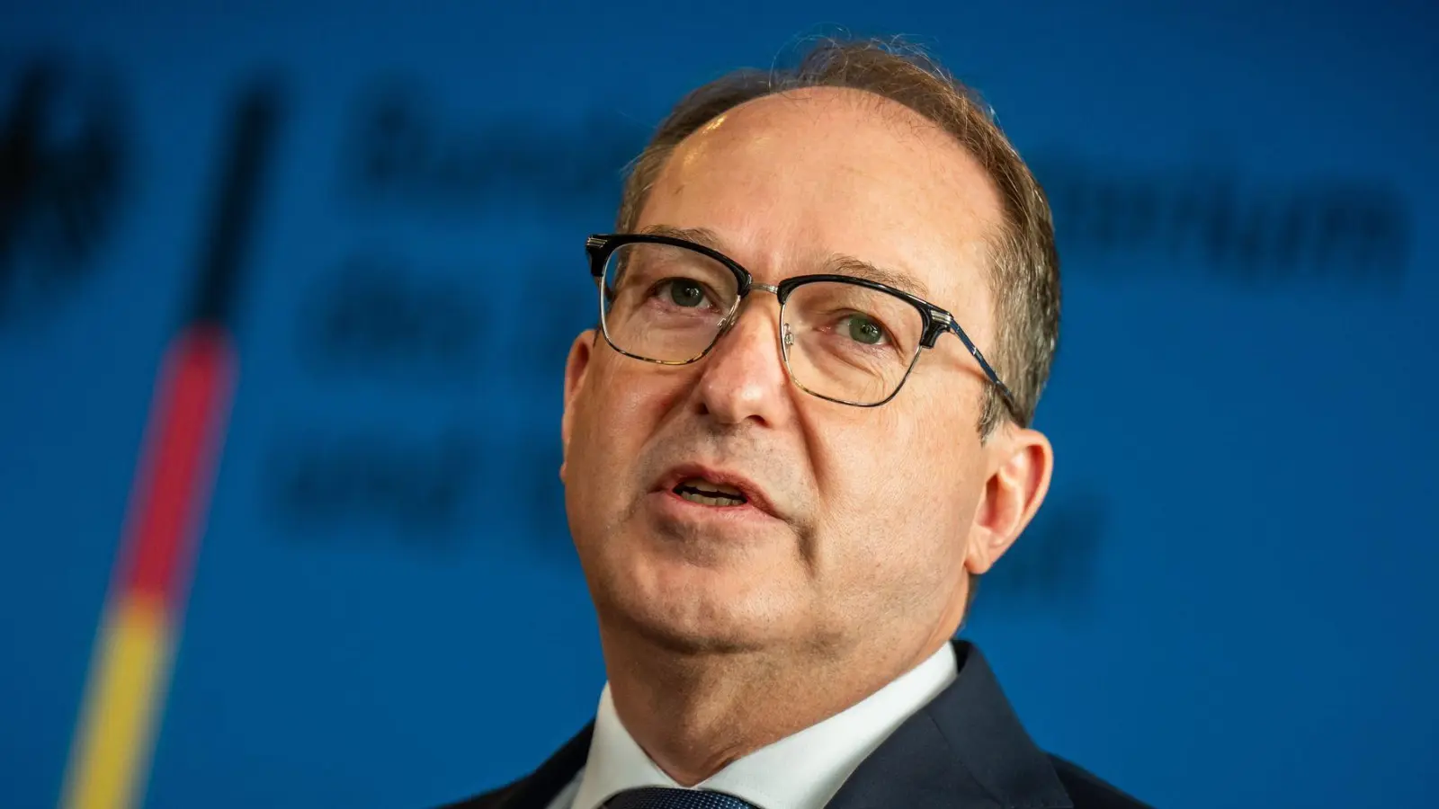 Innenminister verbietet Reichsbürger-Gruppe.  (Foto: Michael Kappeler/dpa)