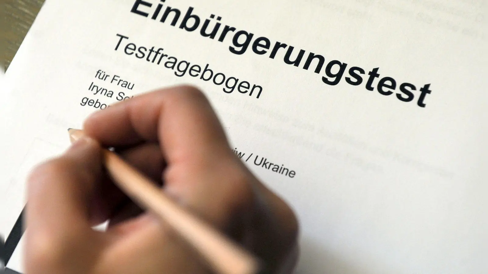 Zwei Verdächtige sitzen in Untersuchungshaft. (Symbolbild) (Foto: Uli Deck/dpa)