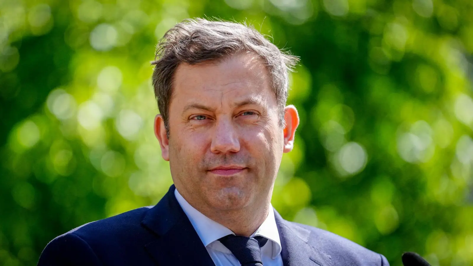 Klingbeil reagiert auf Kritik an seinem Steuerentwurf. (Archivbild) (Foto: Kay Nietfeld/dpa)