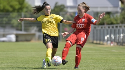 Djellza Istrefaj (links, hier in einem Vorbereitungsspiel) setzte den Schlusspunkt. (Foto: Martin Rügner)