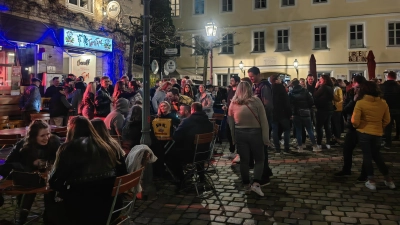 Bei der Kneipenjagd kommen viele Menschen zusammen, die sich lange nicht mehr gesehen haben und das Musik-Festival zu einer Art Klassentreffen machen. Das Tam-Tam ist dabei immer ein beliebter Treffpunkt für das Partyvolk. (Foto: Zeynel Dönmez)