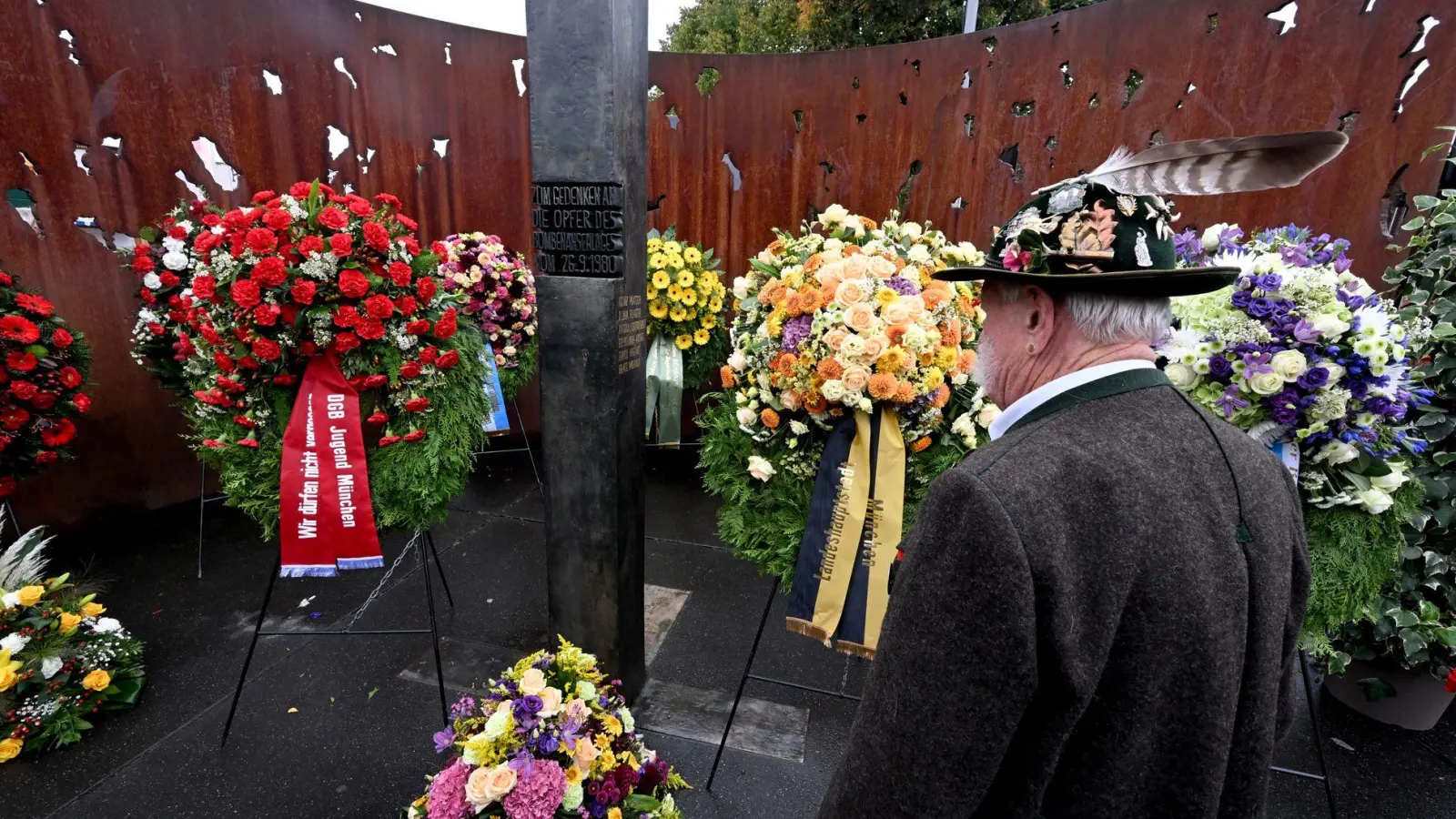 Das Attentat war der schwerste rechtsterroristische Anschlag in der bundesdeutschen Geschichte.  (Foto: Felix Hörhager/dpa)
