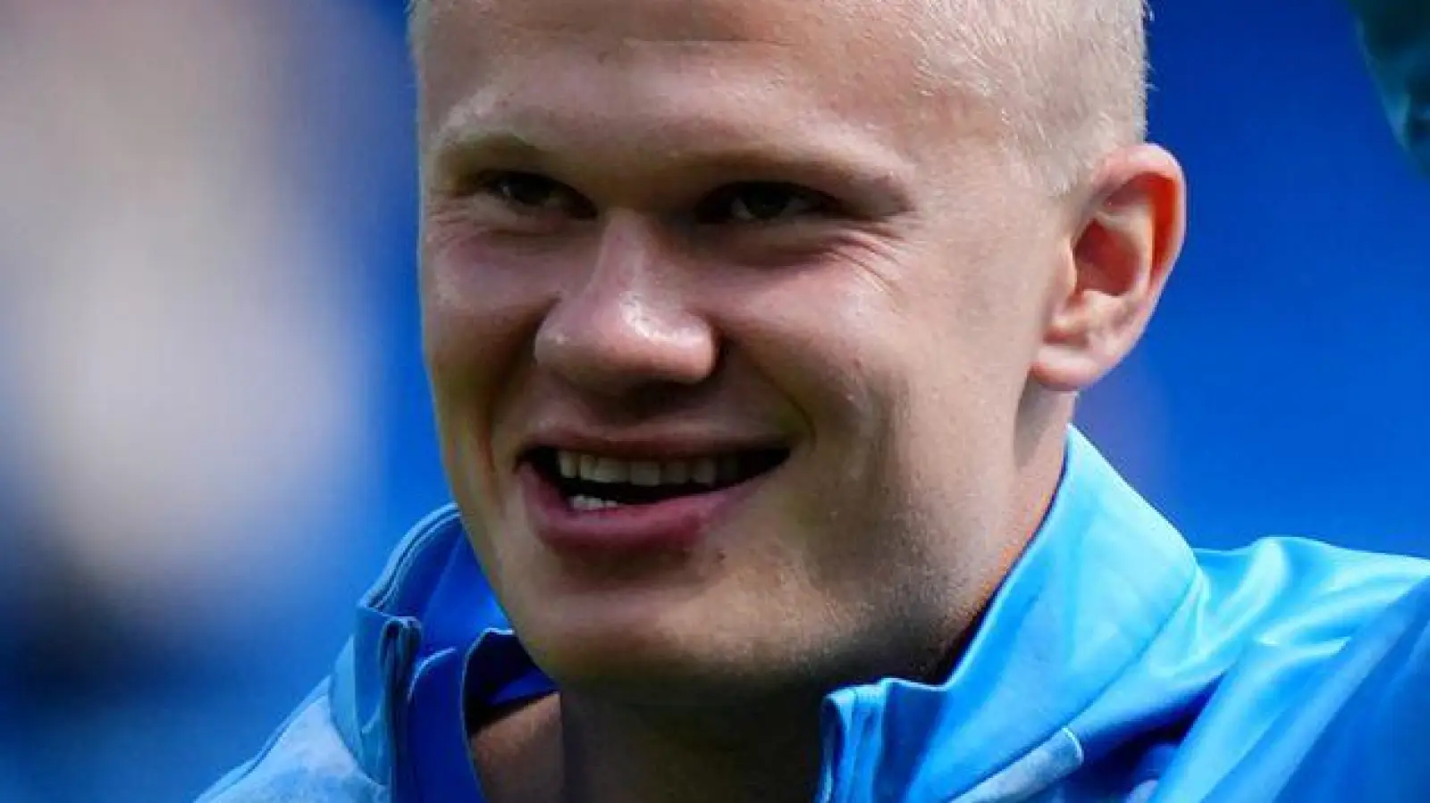 Erling Haaland fühlt sich wohl mit seinem neuen Look. (Foto: Nick Potts/PA Wire/dpa)
