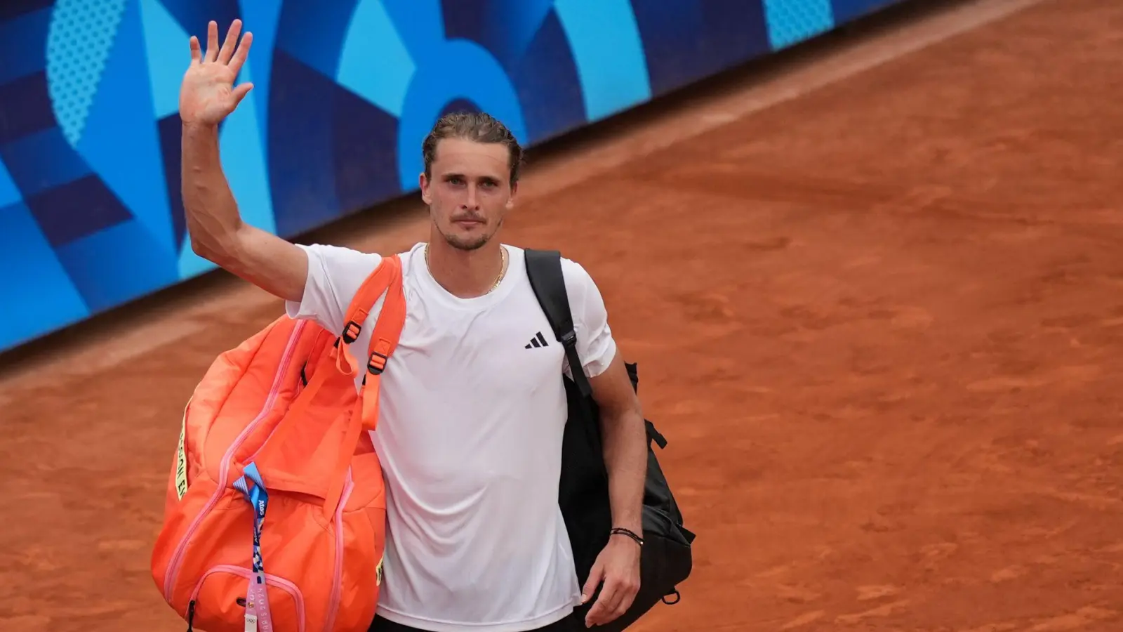 Alexander Zverev muss bei den Olympischen Spielen eine Enttäuschung hinnehmen. (Foto: Marcus Brandt/dpa)