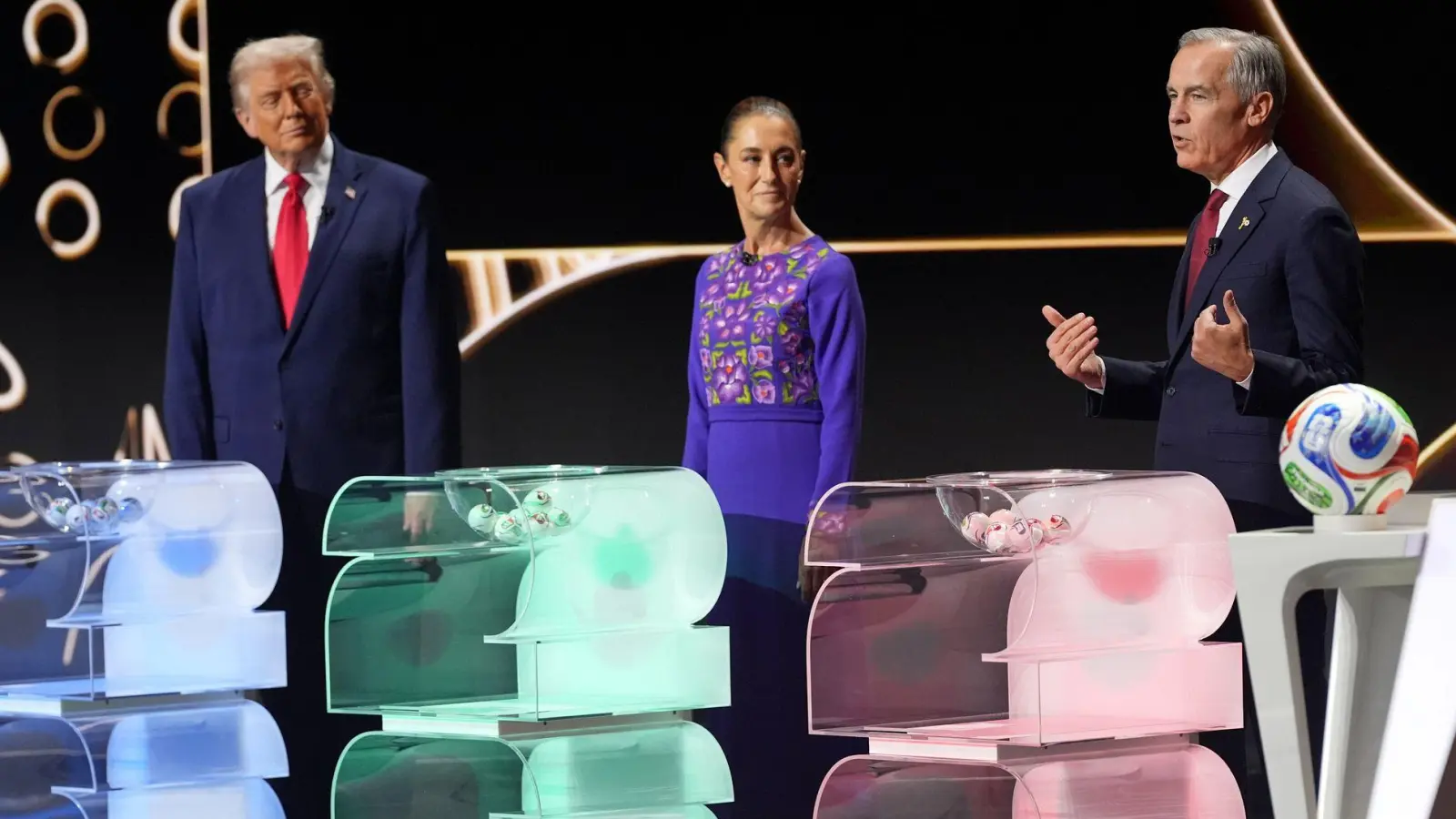 Dreier-Treffen bei FIFA-Veranstaltung  (Foto: Jacquelyn Martin/AP/dpa)