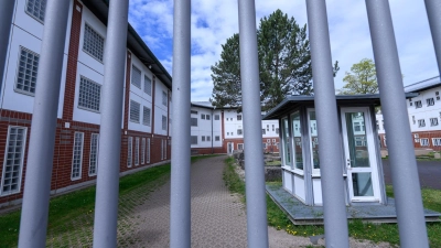 In Gefängnissen fehlt es überall an Personal - das hat schwere Konsequenzen. (Foto: Silas Stein/dpa)