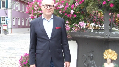 Hat sich in den ersten Monaten im Amt mittlerweile gut eingerichtet in seinen Aufgaben: Feuchtwangens neuer Bürgermeister Dr. Ulrich Grünwald.  (Foto: Jasmin Kiendl)