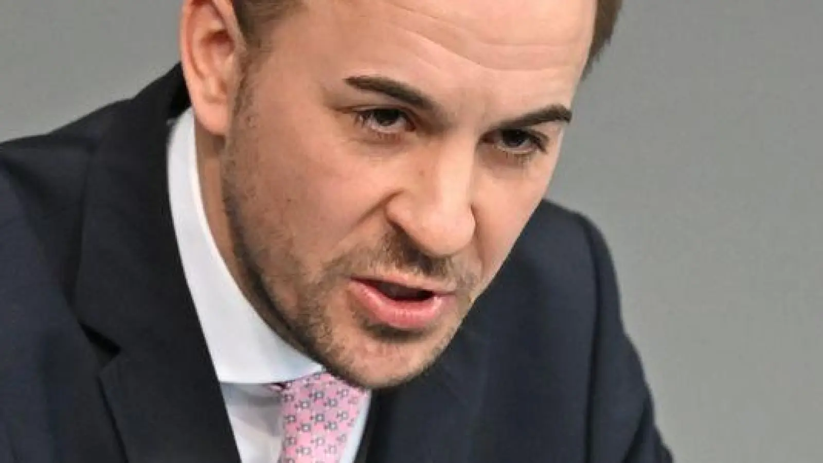 CDU-Politiker Ernst kann sich eine Trennung von Parteivorsitz und Kanzlerschaft vorstellen. (Archivbild) (Foto: Elisa Schu/dpa)