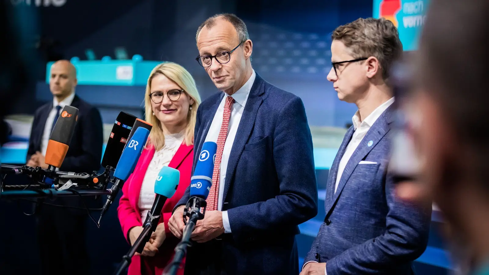 Die CDU will mit einem „Sofortprogramm“ nach einer Regierungsübernahme die Wirtschaft ankurbeln und für mehr Sicherheit sorgen. Überschattet das AfD-Thema den Wahlparteitag in Berlin? (Foto: Christoph Soeder/dpa)