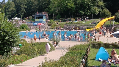 Etwas über 83.000 Besucher wurden in der kürzlich beendeten Saison im Neustädter Waldbad gezählt – nicht wenig, aber eben auch nicht so viele, um das jährliche Defizit deutlich zu reduzieren. (Archivbild: Anita Dlugoß)