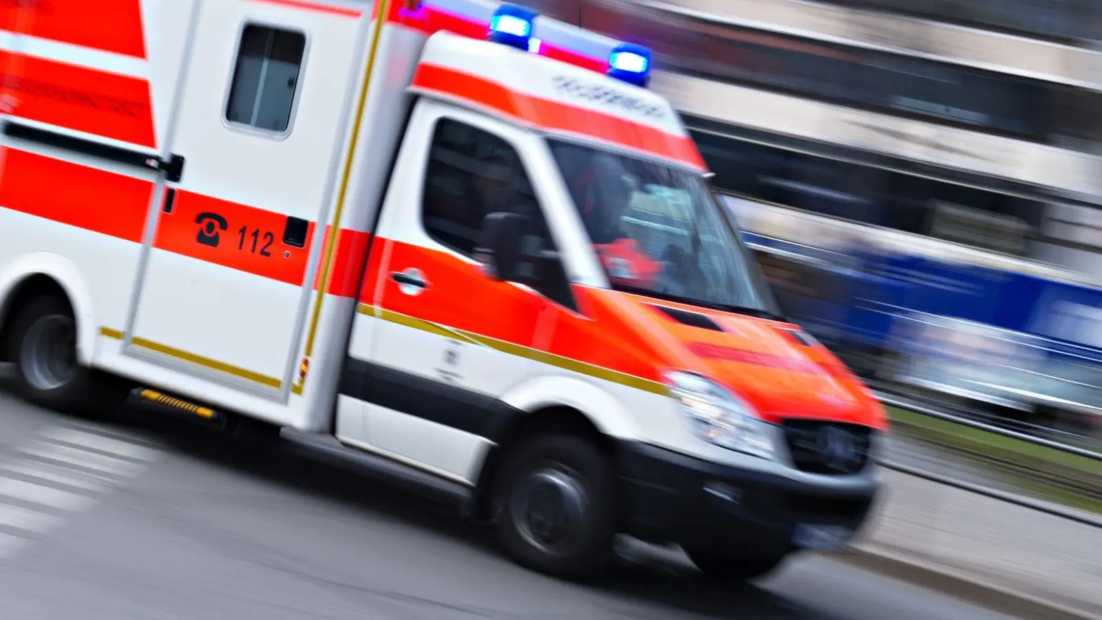 Trotz Reanimation stirbt das Kind noch an der Unfallstelle. (Symbolbild) (Foto: Nicolas Armer/dpa)