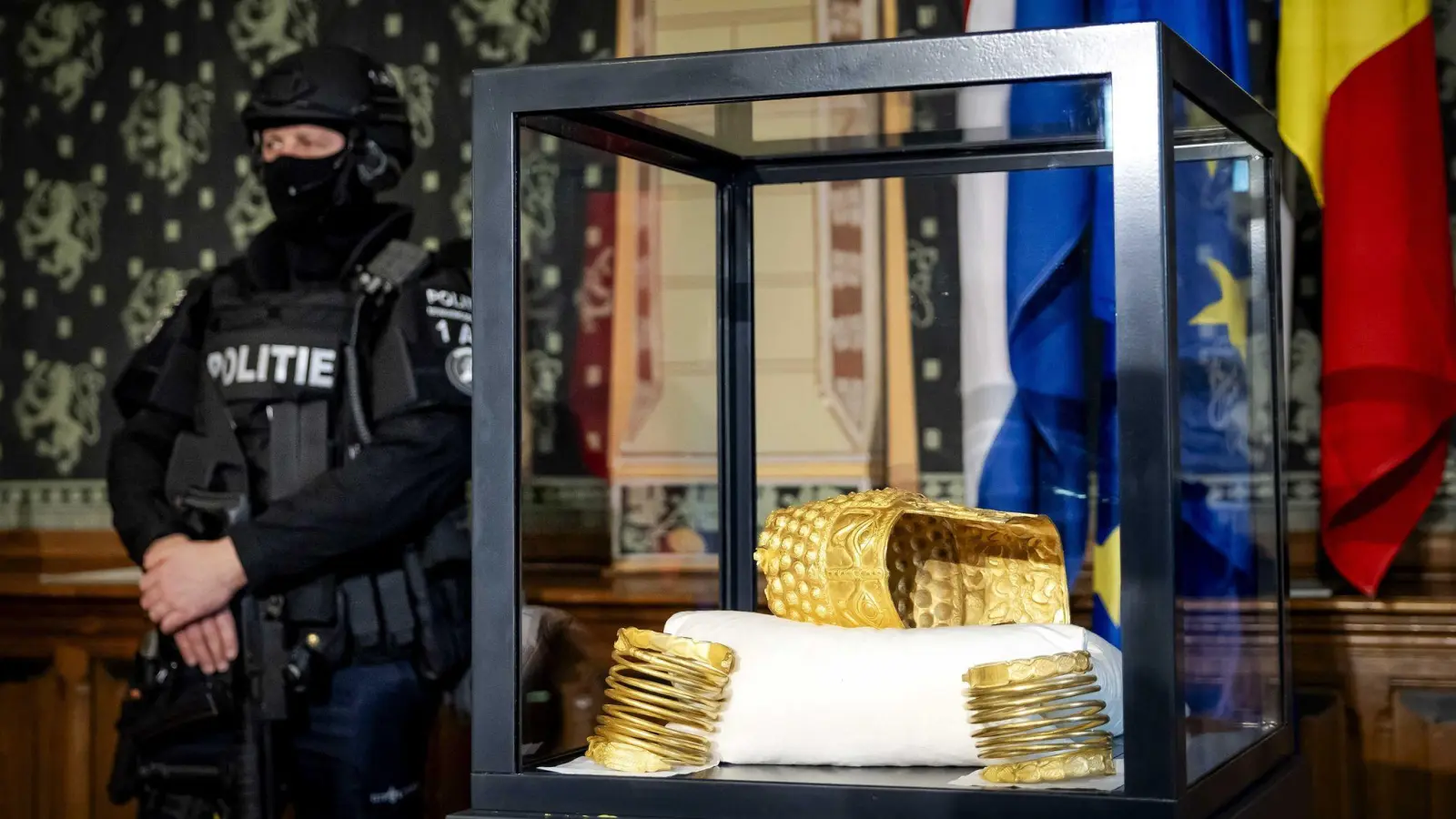 Die Diebe stahlen auch diesen Goldhelm. (Archivbild) (Foto: Sem Van Der Wal/ANP/dpa)