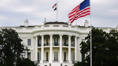 US-Regierungskreisen zufolge soll für EU-Importe in die Vereinigten Staaten ein Zoll von zehn Prozent gelten. (Archivfoto) (Foto: Julia Demaree Nikhinson/AP/dpa)
