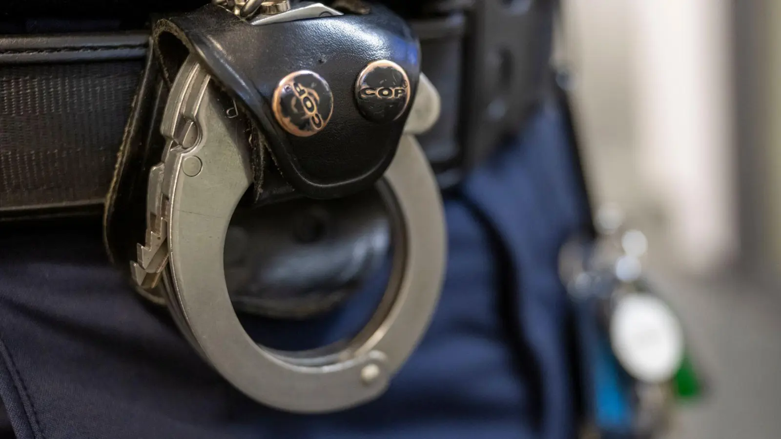 Die Beamten gingen von einer gefährlichen Lage aus. (Symbolbild) (Foto: Peter Kneffel/dpa)