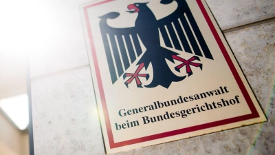 Zwei mutmaßliche Unterstützer einer rechtsextremistischen terroristischen Vereinigung sind im Visier der Bundesanwaltschaft. (Archivbild) (Foto: Christoph Schmidt/dpa)