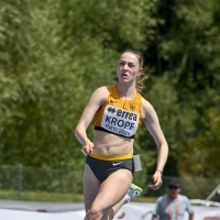 Im Trikot mit dem Bundesadler: Sanja Kropf beim Vorlauf über 200 Meter in Rieti. (Foto: Jan Papenfuss)