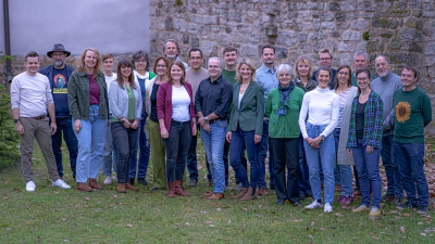 Mit einer bunten Mischung im Hinblick auf Geschlecht, Alter und Beruf gehen die Herrieder Grünen ins Rennen um die Kommunalwahl 2026.  (Foto: Klaus Bittner)