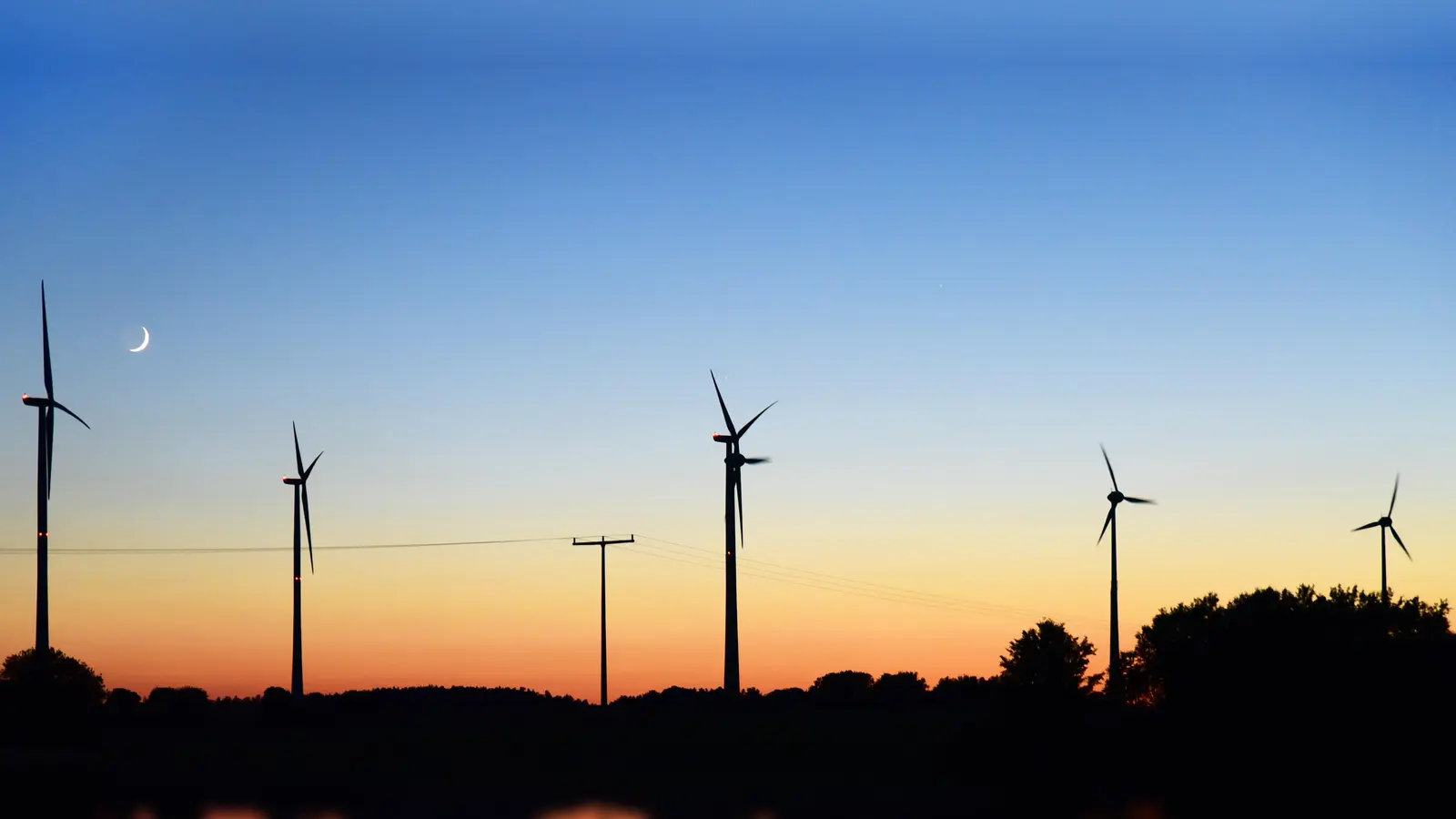 Ein Projektierer will auf Uehlfelder und Vestenbergsgreuther Gebiet insgesamt sechs Windräder bauen. So mancher Rat fand das Vorgehen aber „unmöglich”. (Symbolbild: Jim Albright)