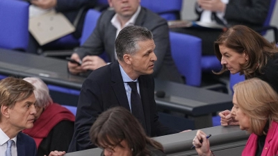 Die Aufregung im Plenum des Bundestages war groß am Mittwoch und Freitag vergangener Woche, als die Union mehrere Vorschläge zur Migrationspolitik zur Abstimmung stellte. (Foto: Michael Kappeler/dpa)