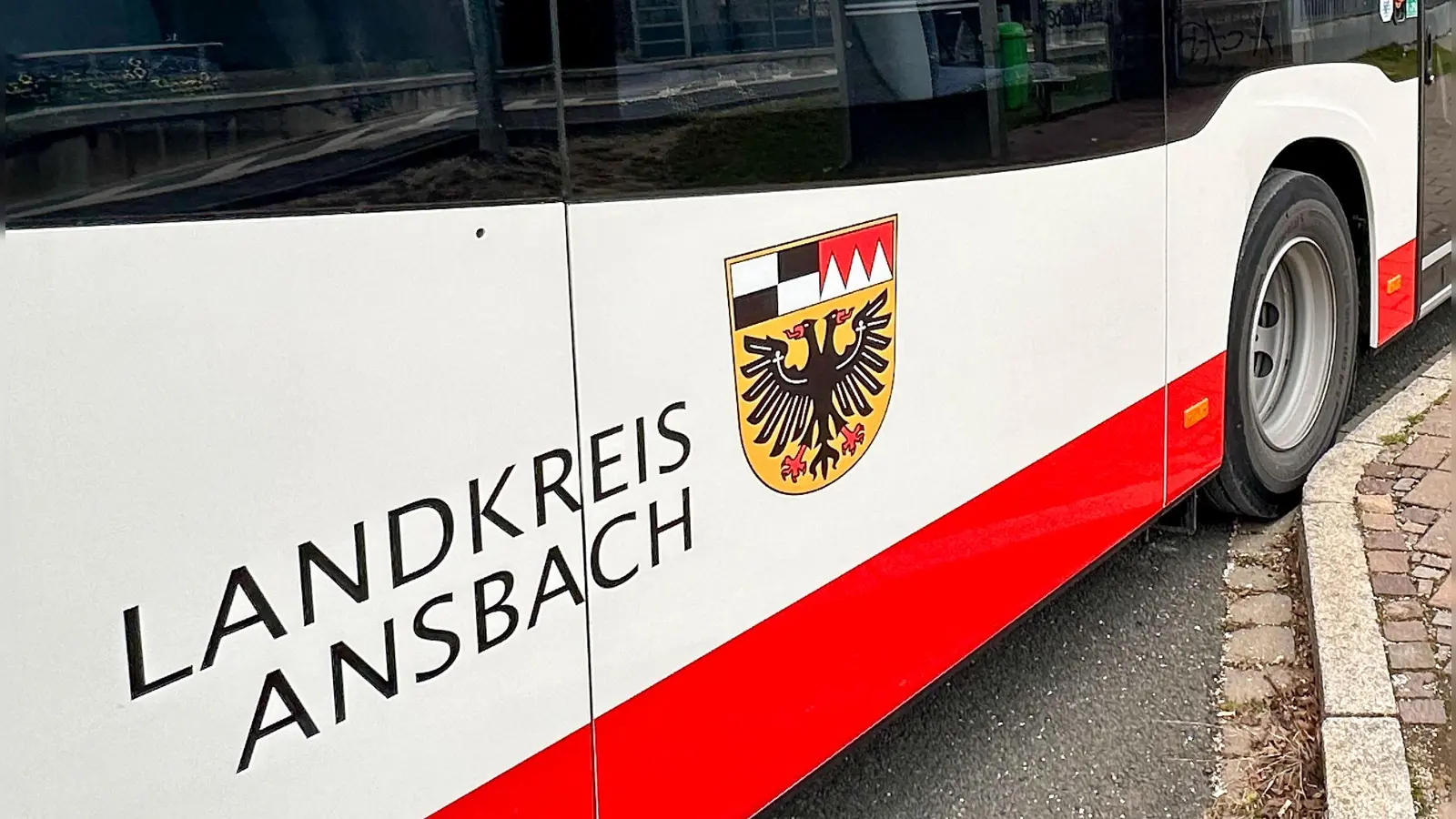 Bisher erledigte ein Linienbus des Landkreises die Beförderung der Kinder für den Schulverband mit. Dieser steigt nun aber, weil sich die Bedingungen verschlechtern würden, aus dem System aus. (Foto: Fabian Hähnlein)
