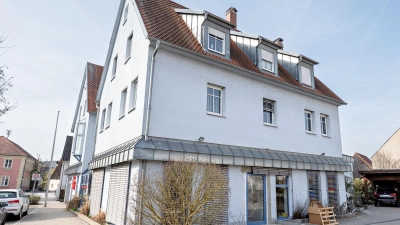 In Diespeck wird das ehemalige Sparkassengebäude zum Begegnungshaus umgebaut, in dem dann künftig auch das Ratsgremium seinen Sitzungen abhält. (Foto: Mirko Fryska)