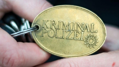 Die Kriminalpolizei bittet nach Diebstählen im Landkreis Ansbach um Hinweise von Zeugen. (Symbolbild: Sina Schuldt/dpa/dpa-tmn)