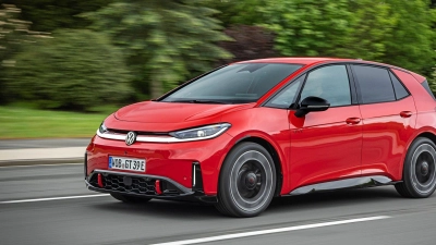 Nun auch mit Sportabzeichen: Volkswagen schickt den ID.3 Neo jetzt als GTI auf die Straße. (Foto: Ingo Barenschee/Volkswagen/dpa-tmn)