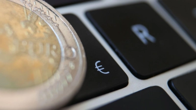 Die Euro-Währungshüter wollen mit einem digitalen Euro privaten Anbietern vor allem aus den USA ein europäisches Angebot entgegensetzen. (Symbolbild) (Foto: Karl-Josef Hildenbrand/dpa)