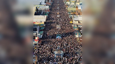 Weder vor noch zurück: Zeitweise war die Wiesn komplett dicht (Archivbild). (Foto: Peter Kneffel/dpa)