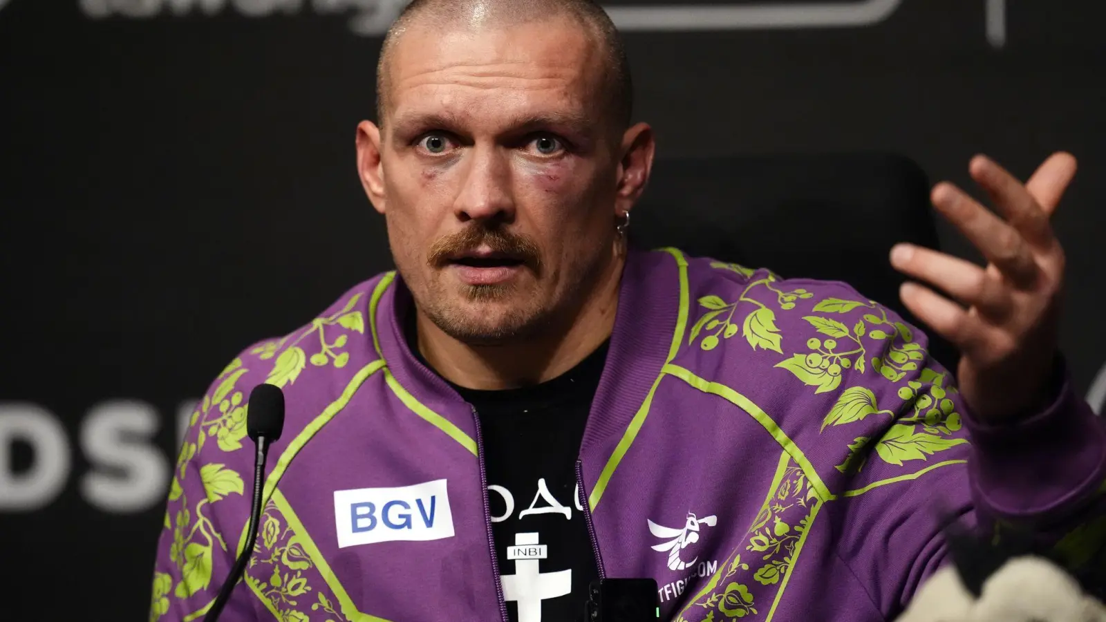 Usyk nach seinem WM-Sieg gegen Fury. (Archivbild) (Foto: Nick Potts/PA Wire/dpa)