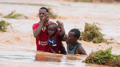 In Teilen Afrikas führt El Nino zu Überschwemmungen (Archivbild) (Foto: Brian Inganga/AP/dpa)
