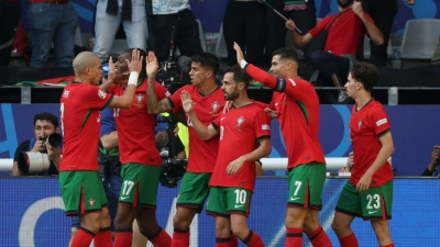 Zweites Spiel, zweiter Sieg: Portugal setzte sich deutlich gegen die Türkei durch. (Foto: Friso Gentsch/dpa)