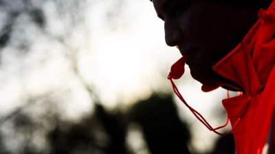  Beschäftigte, die ihre Arbeitskraft anbieten, aber aufgrund eines Streiks nicht arbeiten können, behalten ihren Lohnanspruch gegenüber dem Arbeitgeber.  (Foto: Julian Stratenschulte/dpa/dpa-tmn)