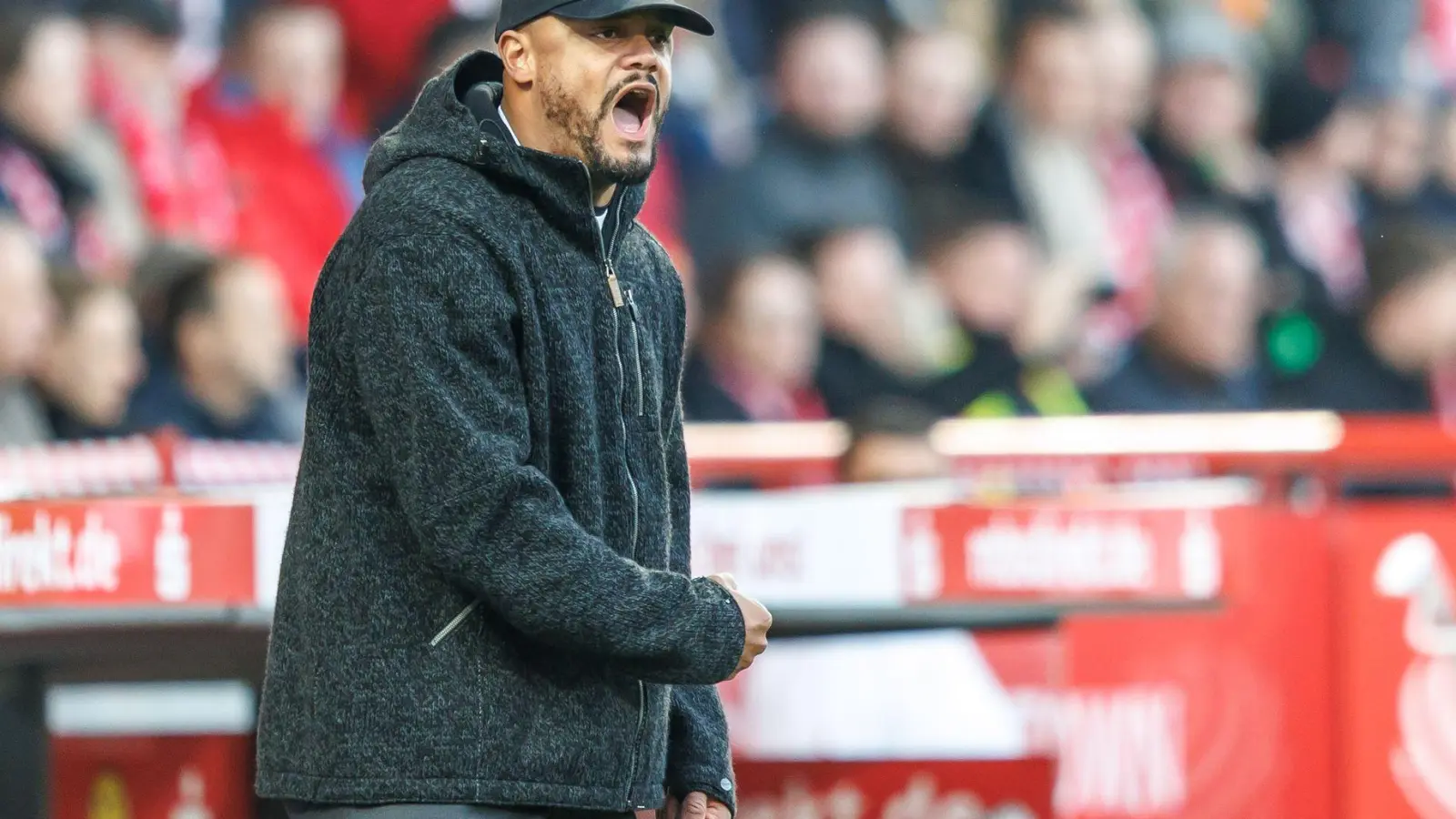Zurück nach Berlin: Im Kampf um Bundesliga-Punkte erlebte Vincent Kompany vor wenigen Wochen ein 2:2 An der Alter Försterei. (Foto: Andreas Gora/dpa)