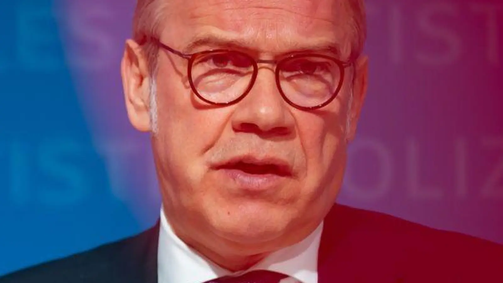 Thüringens Innenminister Georg Maier (SPD) hält einen Verbotsantrag für aussichtsreich. (Archivfoto) (Foto: Jacob Schröter/dpa)